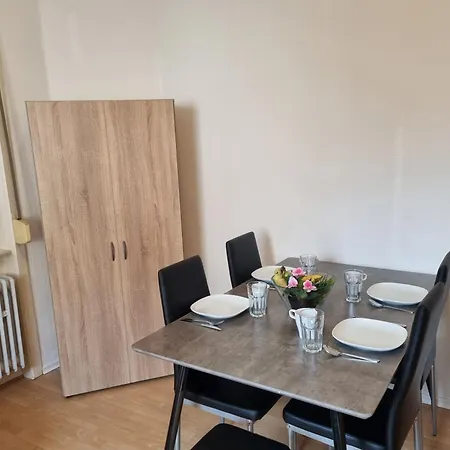 Апартаменты Gemuetliches 3 Mit Kueche Und Garten Оффенбах