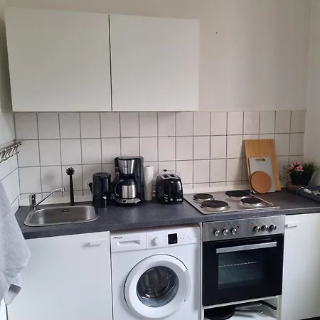 Gemuetliches 3 Mit Kueche Und Garten *