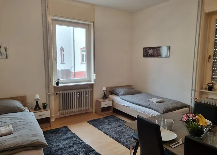 Gemütliches 3 Mit Küche Und Garten * Offenbach del Meno